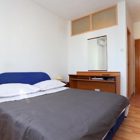Apartments By The Sea Igrane, Makarska - 311 Bilik gambar