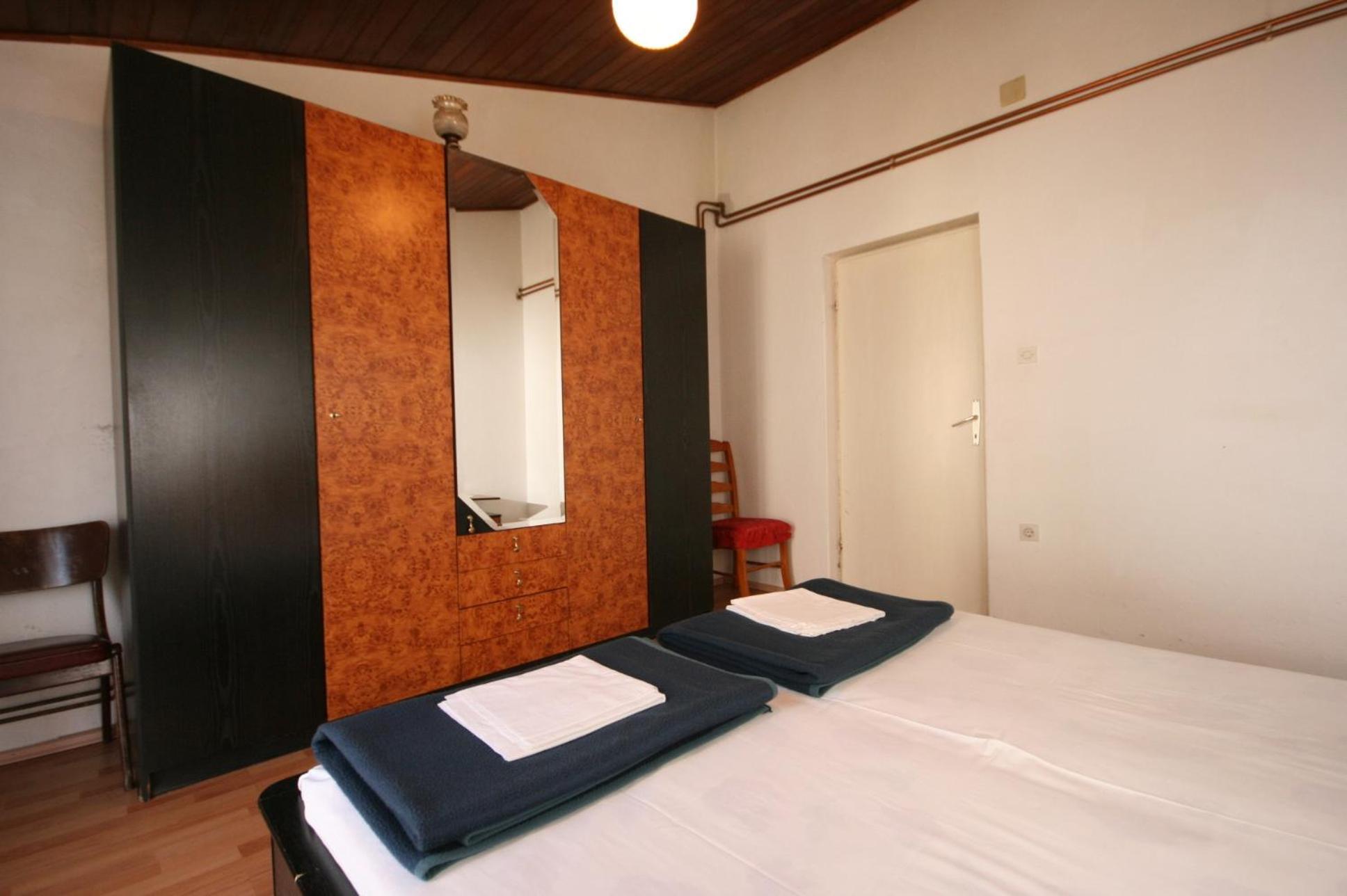Apartments By The Sea Igrane, Makarska - 311 Bilik gambar