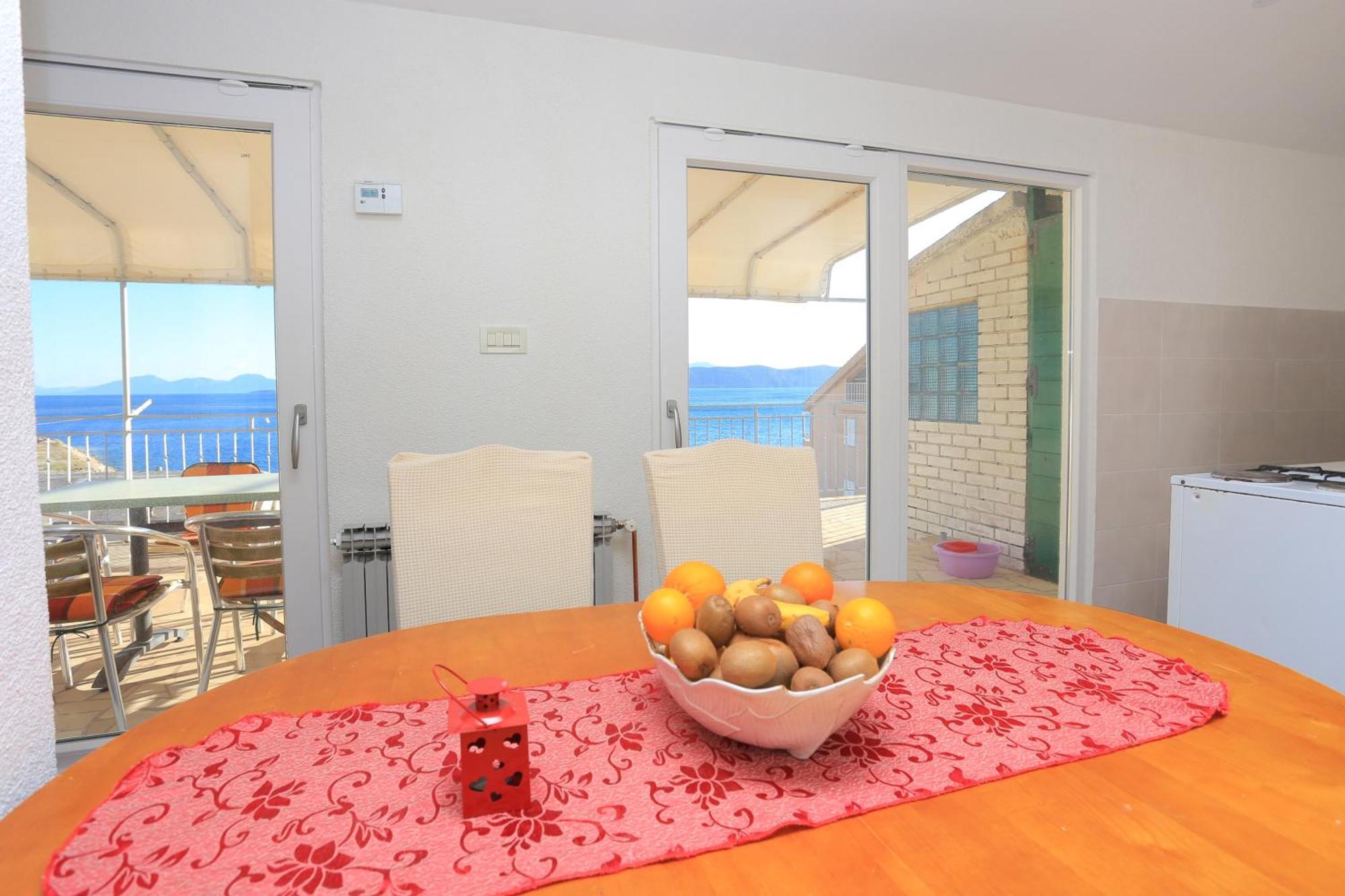 Apartments By The Sea Igrane, Makarska - 311 Bilik gambar
