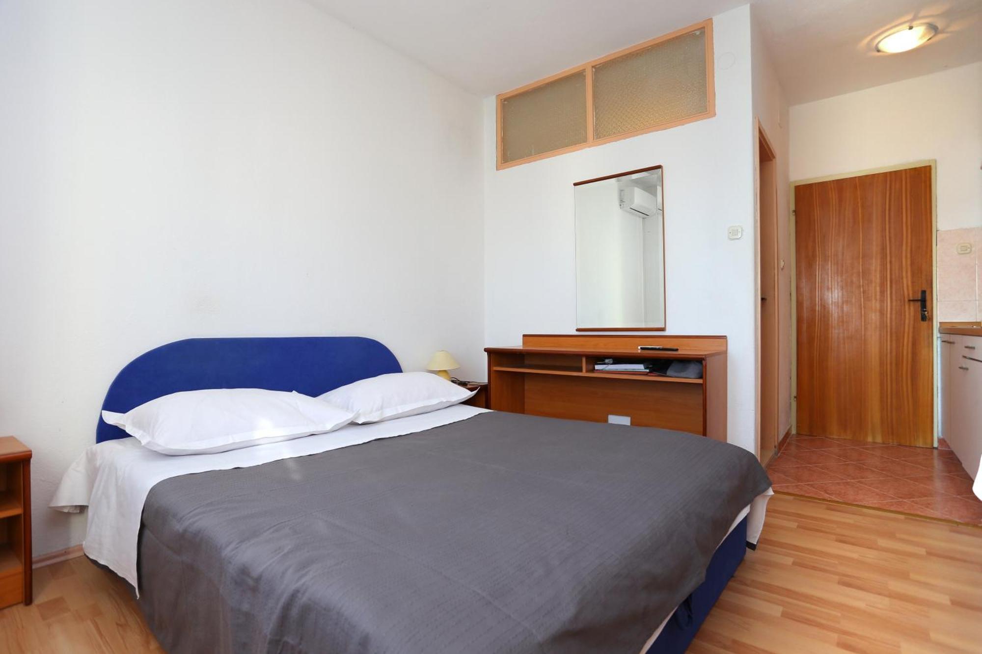 Apartments By The Sea Igrane, Makarska - 311 Bilik gambar
