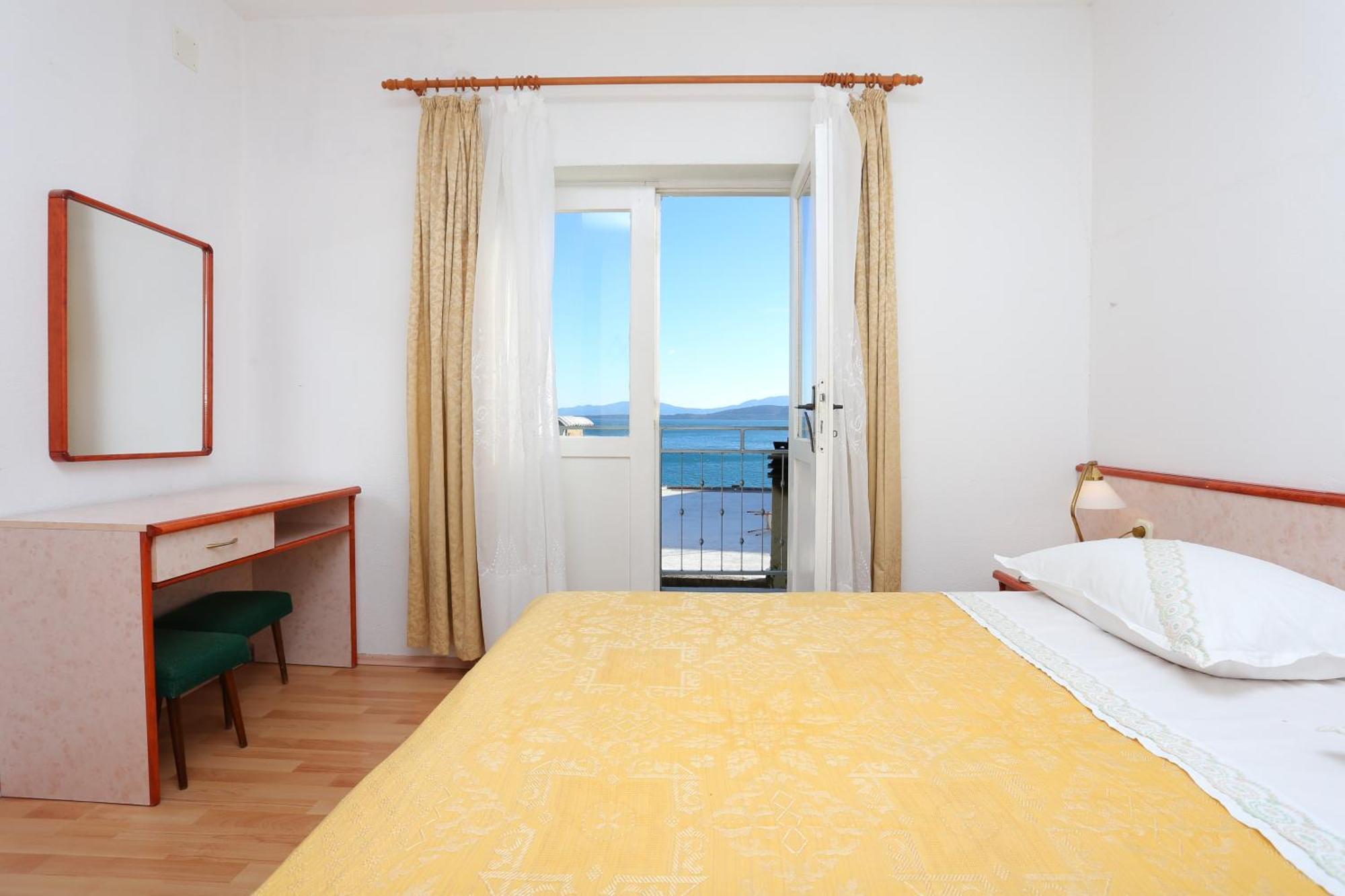 Apartments By The Sea Igrane, Makarska - 311 Bilik gambar